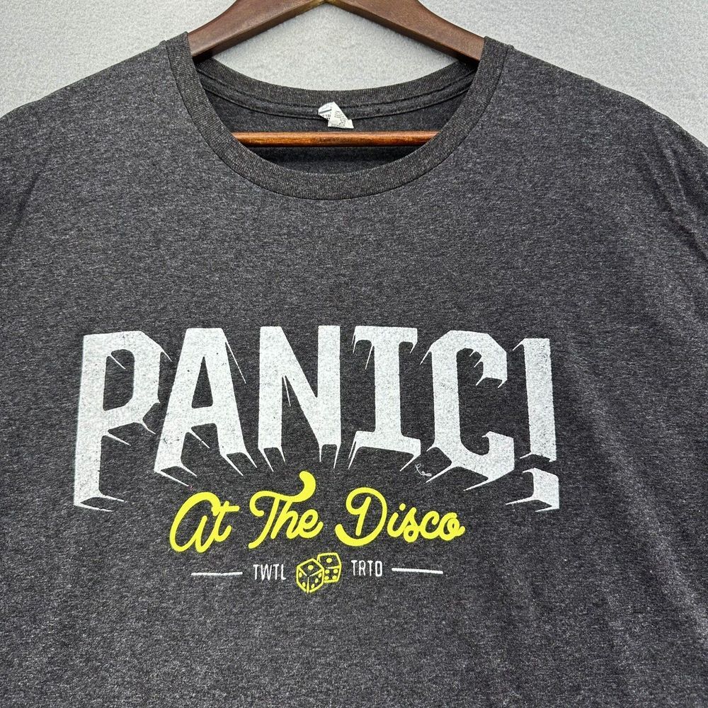 2013 Panic! At The Disco TWTLTRTD Album‎ Merch Tour Shirt SZ XL Gray Emo Punk